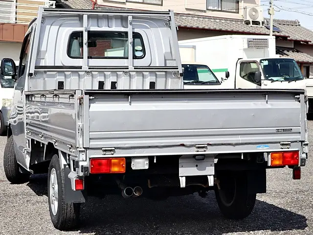 トヨタ ライトエーストラック DBF-S402U(2WD)の写真2