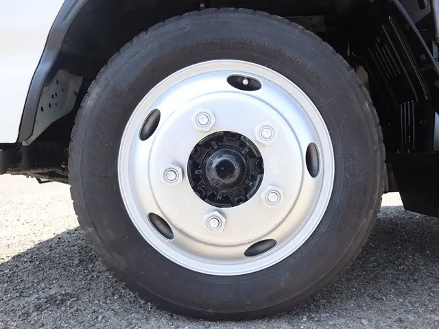 いすゞ エルフ TPG-NJR85AD(2WD)の写真26