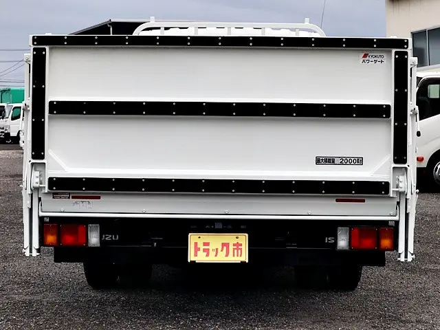 いすゞ エルフ TRG-NPR85AR(2WD)の写真6