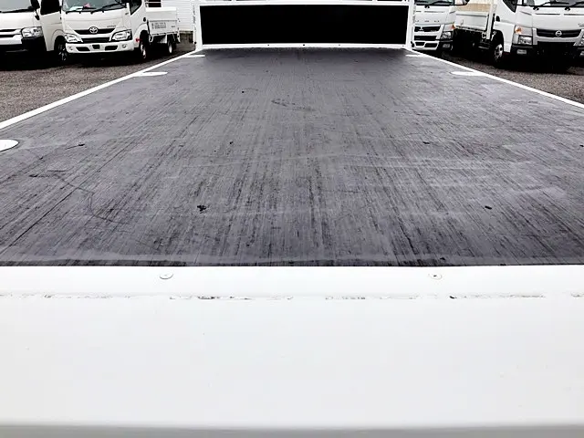いすゞ エルフ TRG-NPR85AR(2WD)の写真12