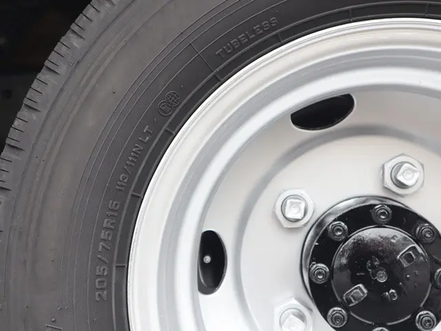 いすゞ エルフ TRG-NPR85AR(2WD)の写真22