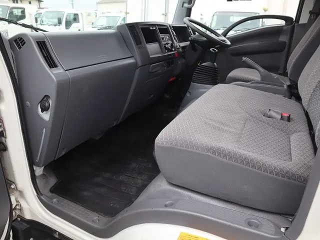 いすゞ エルフ TRG-NPR85AR(2WD)の写真33
