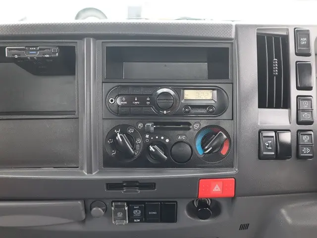 いすゞ エルフ TRG-NPR85AR(2WD)の写真37
