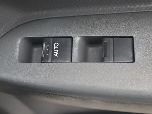 いすゞ エルフ TRG-NPR85AR(2WD)の写真39
