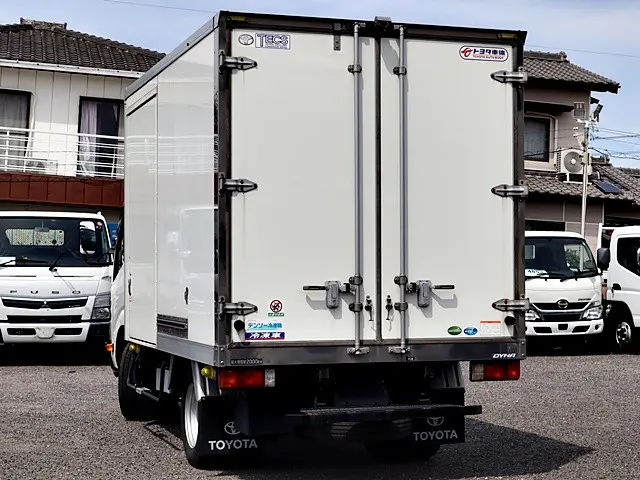 トヨタ ダイナ 2RG-XZU605(2WD)の写真2