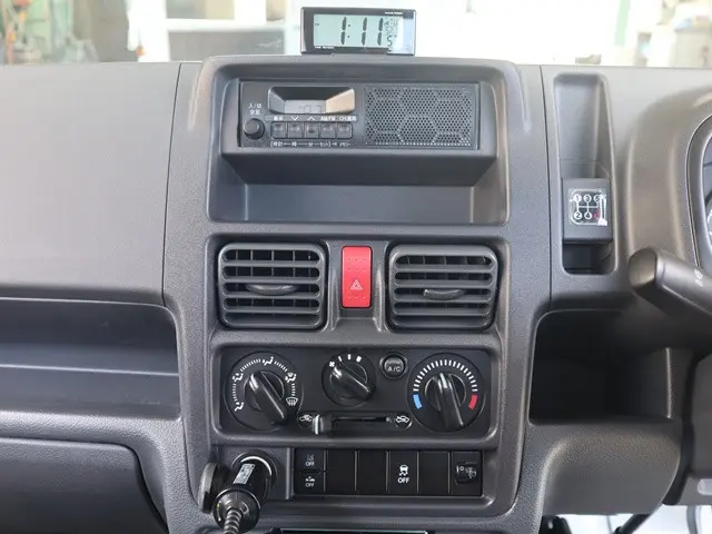スズキ キャリイ 3BD-DA16T(4WD)の写真38