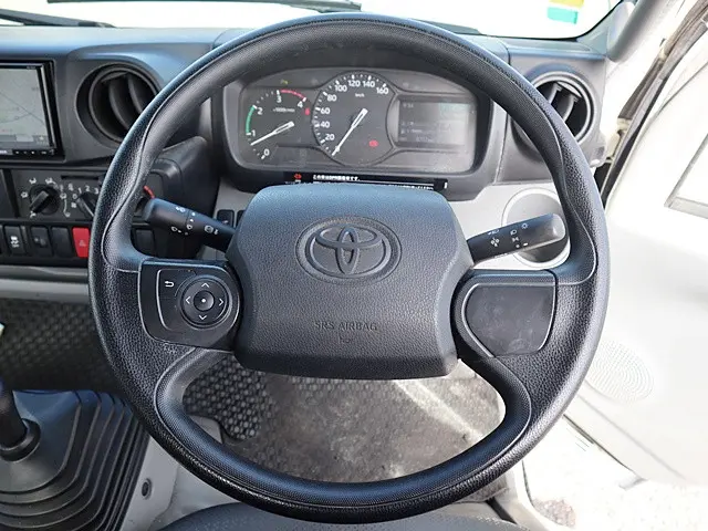 トヨタ ダイナ 2RG-XZC605(2WD)の写真4