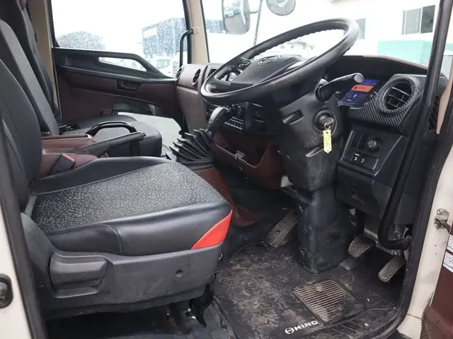 日野 レンジャー 2KG-FC2ABA(2WD)の写真35