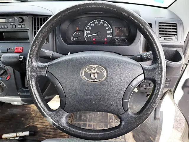 トヨタ タウンエーストラック 5BF-S403U(2WD)の写真4