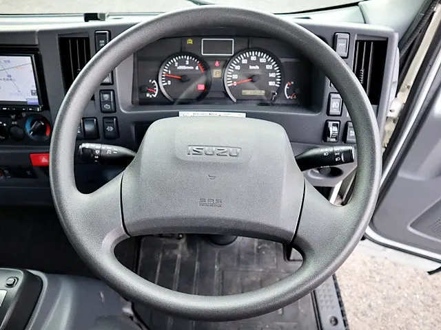 いすゞ エルフ TRG-NPR85AN(2WD)の写真4