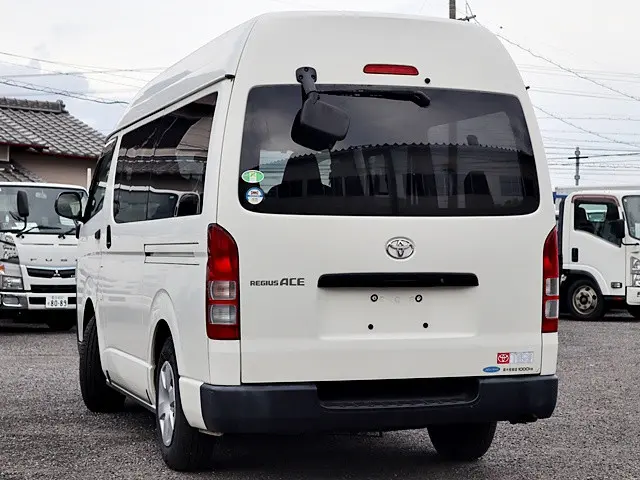 トヨタ ハイエースレジアス LDF-KDH206K(4WD)の写真2