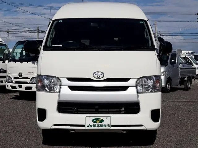 トヨタ ハイエースレジアス LDF-KDH206K(4WD)の写真3