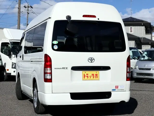トヨタ ハイエースレジアス LDF-KDH206K(4WD)の写真7