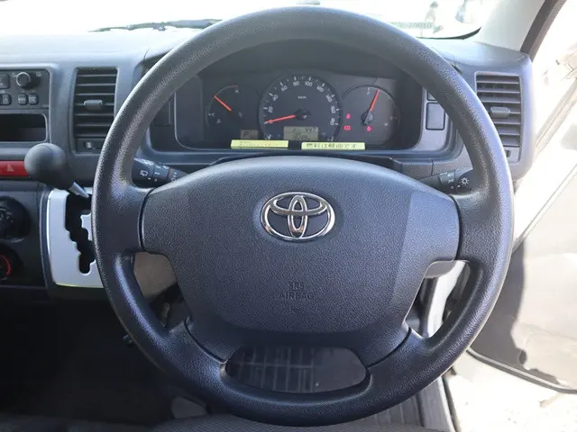 トヨタ ハイエースレジアス LDF-KDH206K(4WD)の写真37