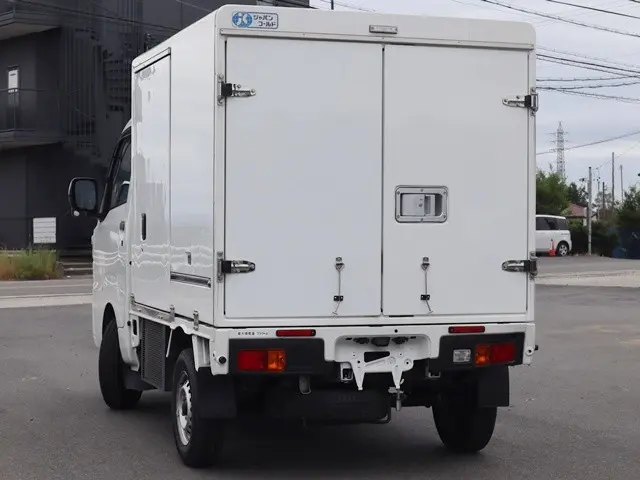ダイハツ ハイゼットトラック 3BD-S500P(2WD)の写真2