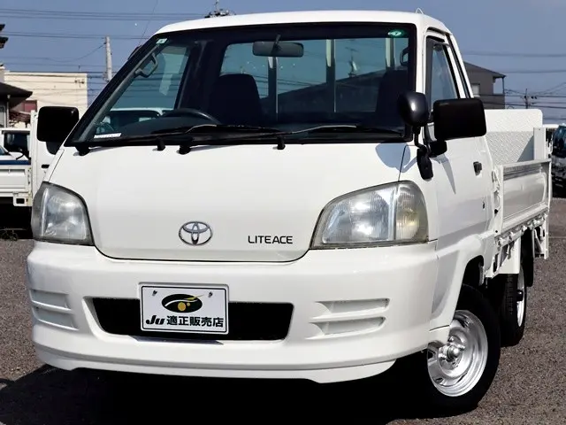 トヨタ ライトエーストラック GK-KM70(2WD)の写真2