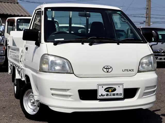 トヨタ ライトエーストラック GK-KM70(2WD)の写真4