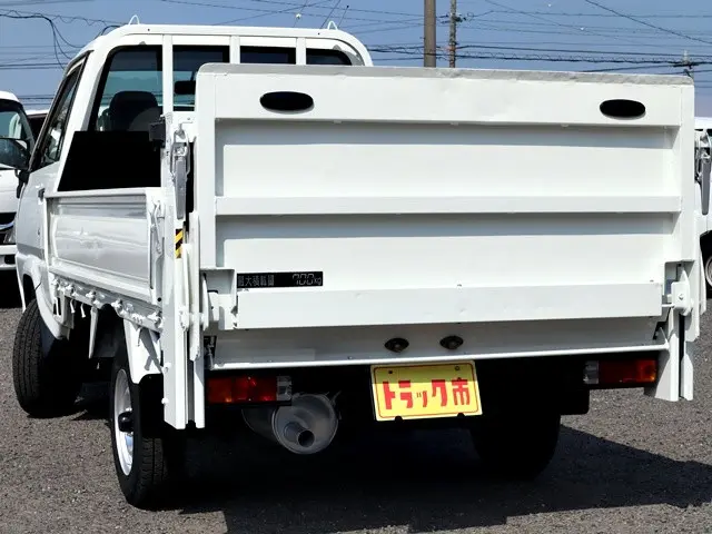 トヨタ ライトエーストラック GK-KM70(2WD)の写真7