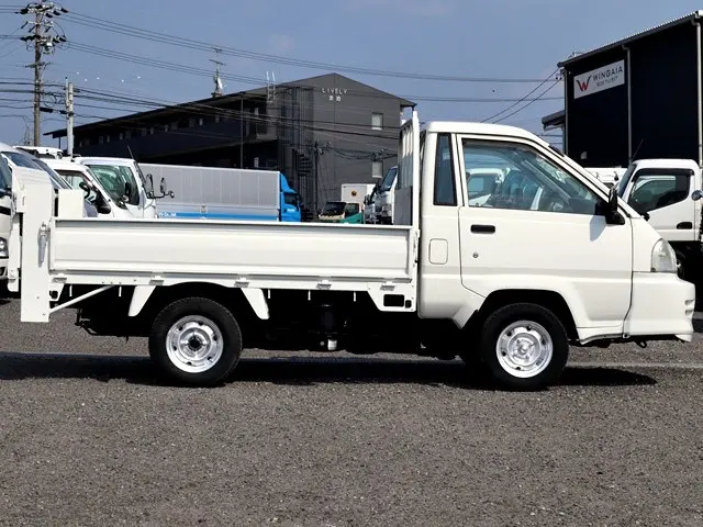 トヨタ ライトエーストラック GK-KM70(2WD)の写真8