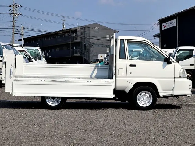 トヨタ ライトエーストラック GK-KM70(2WD)の写真10
