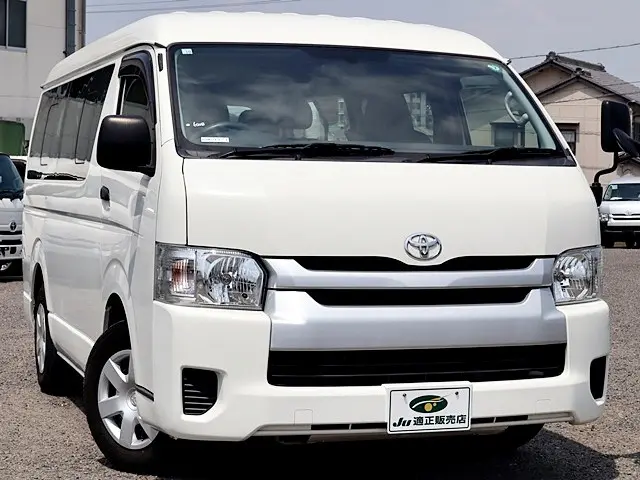 トヨタ ハイエース CBA-TRH214W(2WD)の写真4