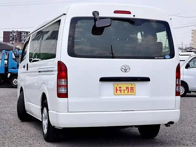 トヨタ ハイエース CBA-TRH214W(2WD)の写真7