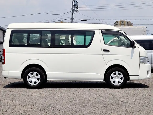 トヨタ ハイエース CBA-TRH214W(2WD)の写真8