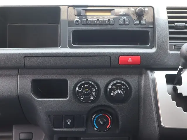 トヨタ ハイエース CBA-TRH214W(2WD)の写真36