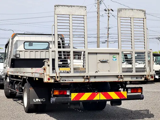 三菱 キャンター 2PG-FEB80(2WD)の写真2