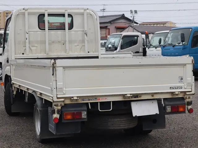 トヨタ ダイナ 3BF-TRY230(2WD)の写真2