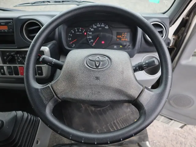 トヨタ ダイナ 3BF-TRY230(2WD)の写真4