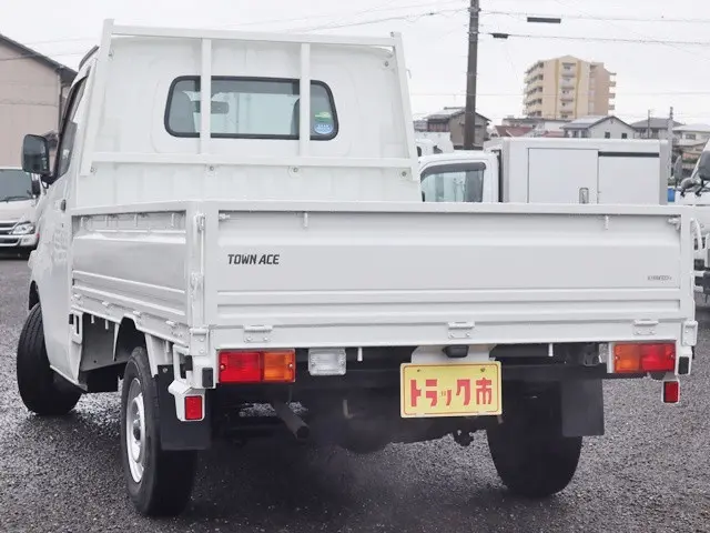 トヨタ タウンエーストラック DBF-S402U(2WD)の写真7