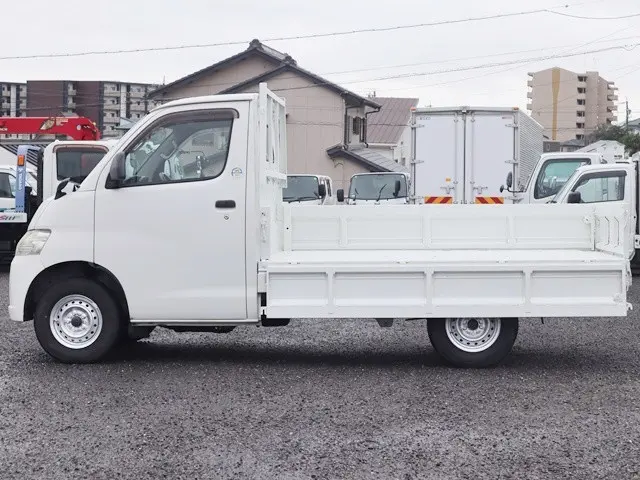 トヨタ タウンエーストラック DBF-S402U(2WD)の写真13