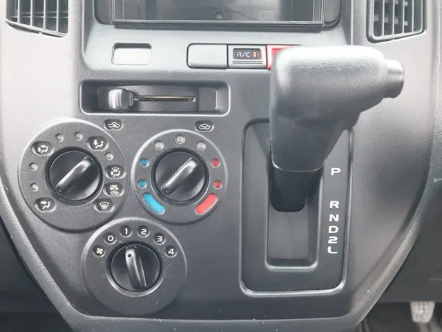 トヨタ タウンエーストラック DBF-S402U(2WD)の写真36