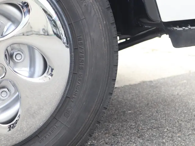 いすゞ エルフ TKG-NHR85A(2WD)の写真20