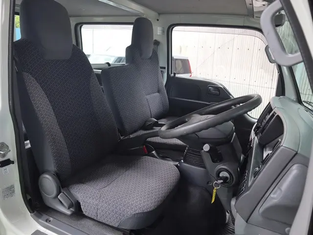 いすゞ エルフ TKG-NHR85A(2WD)の写真31