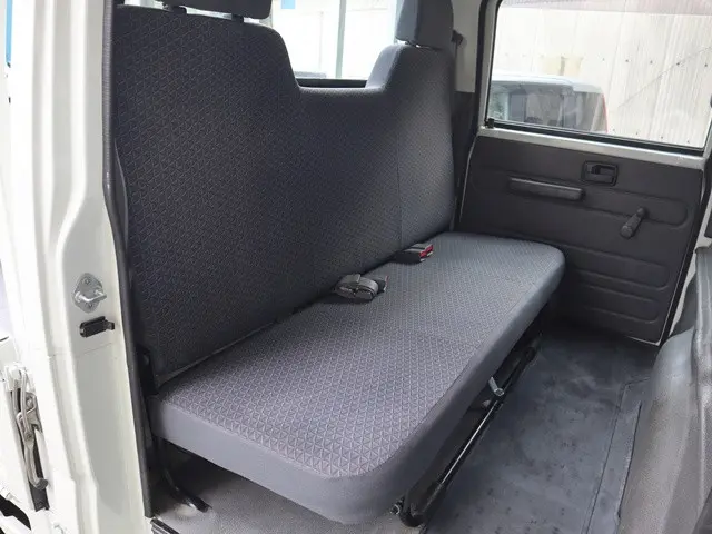 いすゞ エルフ TKG-NHR85A(2WD)の写真35