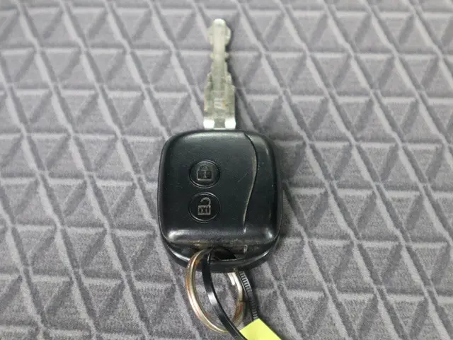 いすゞ エルフ TKG-NHR85A(2WD)の写真44