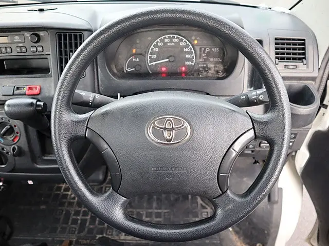 トヨタ タウンエーストラック 5BF-S403U(2WD)の写真4