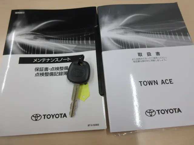 トヨタ タウンエーストラック 5BF-S403U(2WD)の写真5