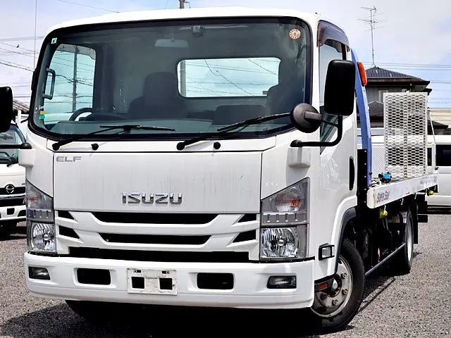 いすゞ エルフ TRG-NPR85AN(2WD)の写真1