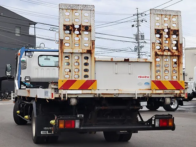 いすゞ エルフ TPG-NPR85AN(2WD)の写真2