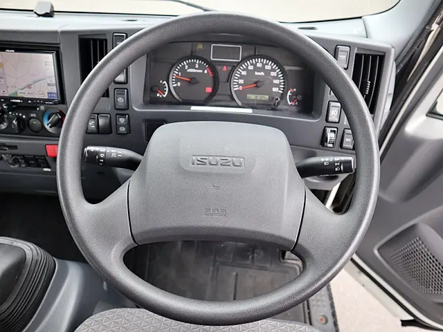 いすゞ エルフ TPG-NPR85AN(2WD)の写真4