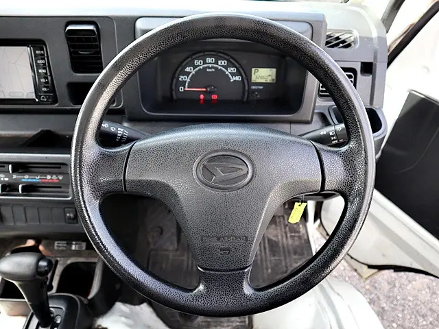 ダイハツ ハイゼットトラック EBD-S500P(2WD)の写真4