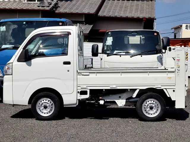 ダイハツ ハイゼットトラック EBD-S500P(2WD)の写真9