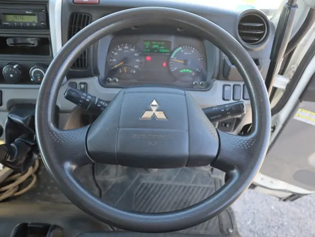 三菱 キャンター 2PG-FBA60(2WD)の写真4