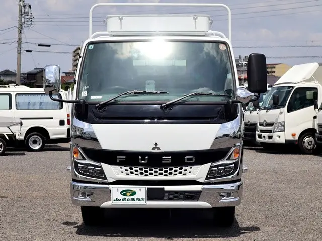 三菱 キャンター 2RG-FBAV0(2WD)の写真3