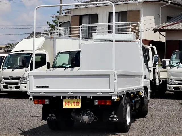 三菱 キャンター 2RG-FBAV0(2WD)の写真5