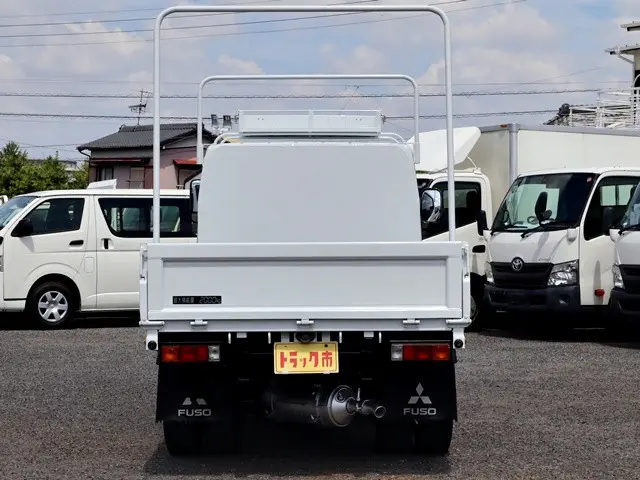 三菱 キャンター 2RG-FBAV0(2WD)の写真6