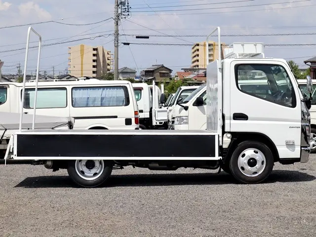 三菱 キャンター 2RG-FBAV0(2WD)の写真10